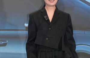 杨千嬅《术后首露面》：小手术成功，现正休养