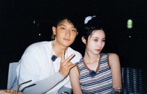 黄子韬徐艺洋10.16婚礼，伴手礼直播抽奖回馈粉丝