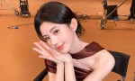 鞠婧祎《抹胸长裙》演绎贵气优雅