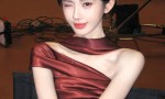 鞠婧祎《抹胸长裙》演绎贵气与优雅