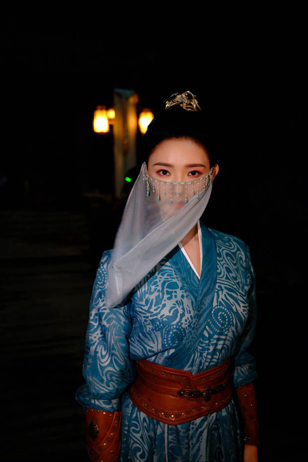 林允新剧花絮曝光：面纱舞剑 侠女风采尽显-2