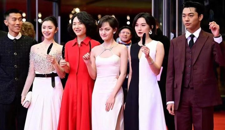 《想飞的女孩》【HD1080P/3.6G-MP4】迅雷资源种子下载国语中字百度云盘高清版-1