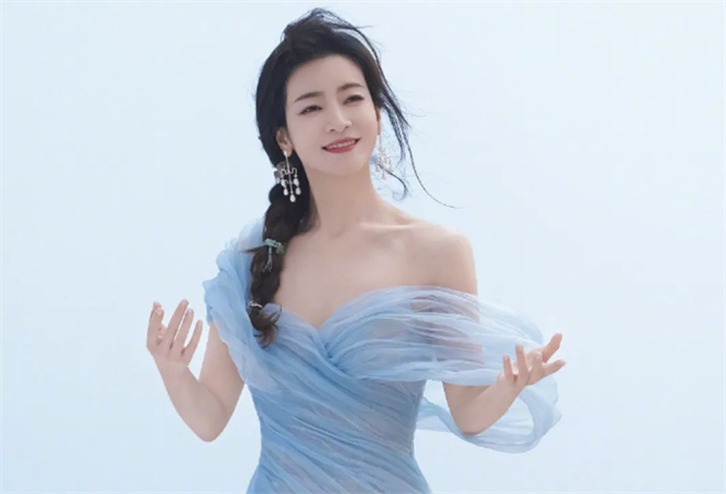 王宝强、段奕宏新剧《超长售后》开播，谁将胜出？-2