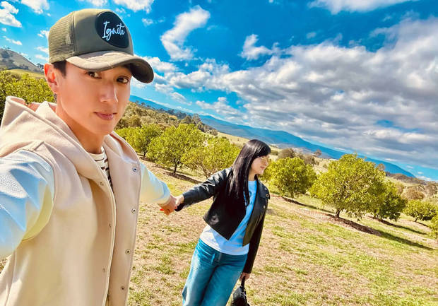 吴尊夫妇“甜蜜暴击”：携手旅行，爱意满屏-2