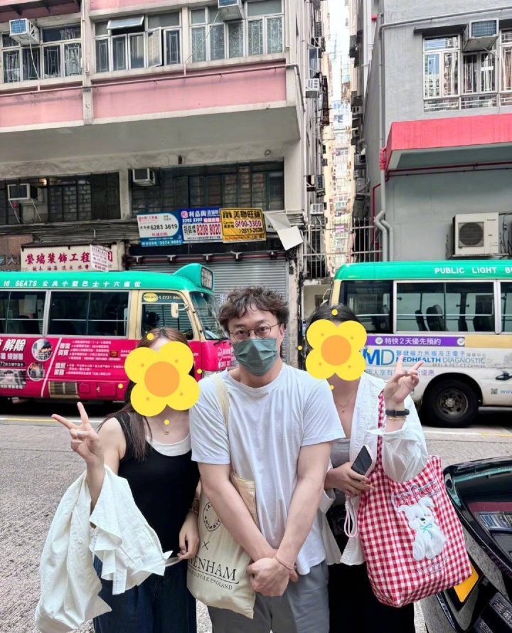 偶遇陈奕迅：街头拘谨合影记-2