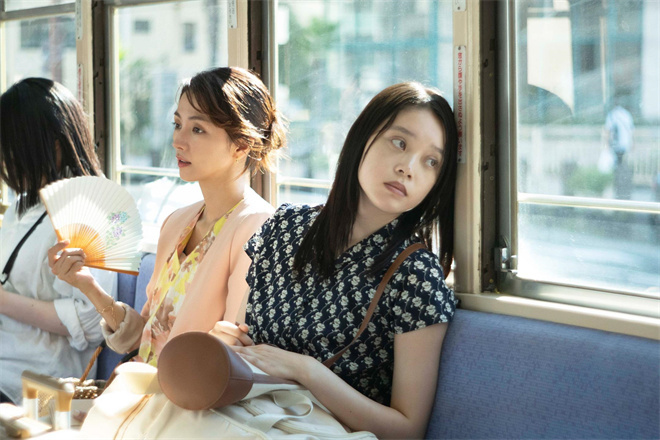 《夏日沙滩》：小田切让、松隆子演绎丧子之痛-2