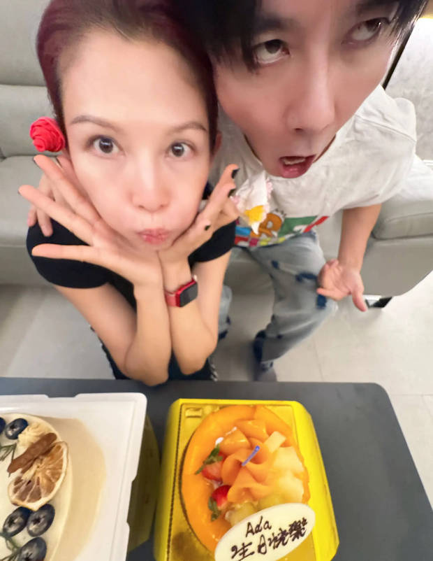 蔡少芬生日喜乐融融！张晋晒“全家福”共庆，夫妻恩爱逗趣乐翻天-3