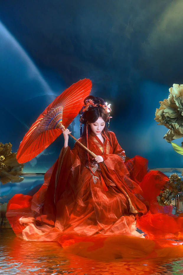 祝绪丹《暗夜修罗》红衣执伞,危险迷人-2 祝绪丹《暗夜修罗》红衣执伞,危险迷人-2