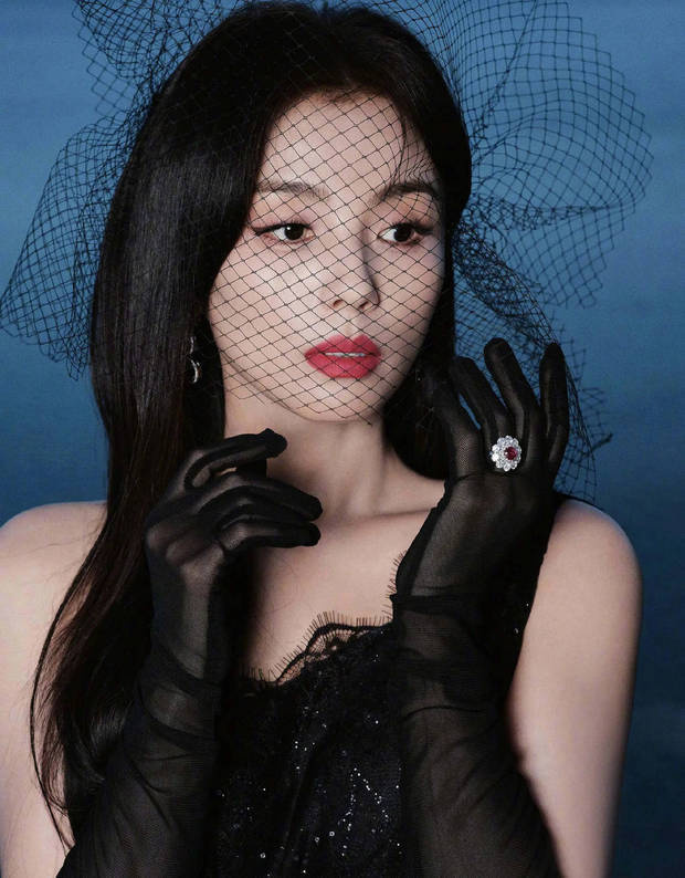 刘涛着黑裙，变身神秘画报女神-1