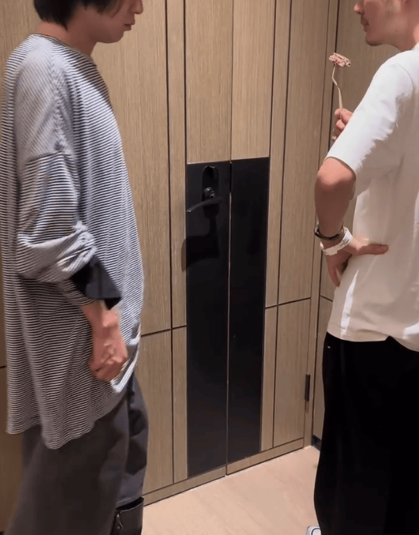 毛晓彤活动被困,无奈呼救“我出不去了”-2 毛晓彤活动被困,无奈呼救“我出不去了”-2