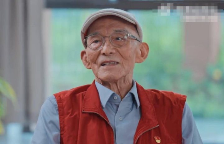 92岁游本昌澄清养老院生活,驳斥“子女不孝”传闻-1 92岁游本昌澄清养老院生活,驳斥“子女不孝”传闻-1