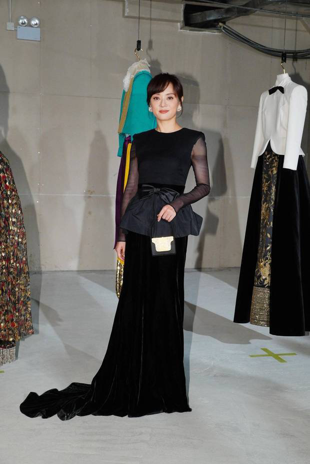 孙俪与何超莲同框:优雅知性PK甜美可人-1 孙俪与何超莲同框:优雅知性PK甜美可人-1