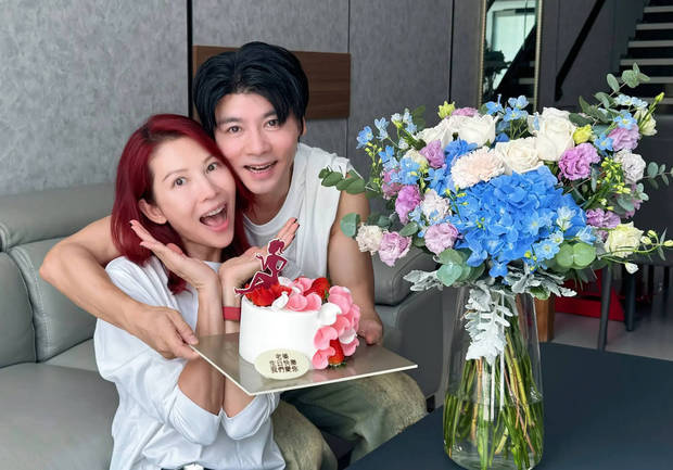 蔡少芬庆生：张晋晒全家福，夫妻恩爱乐融融-2