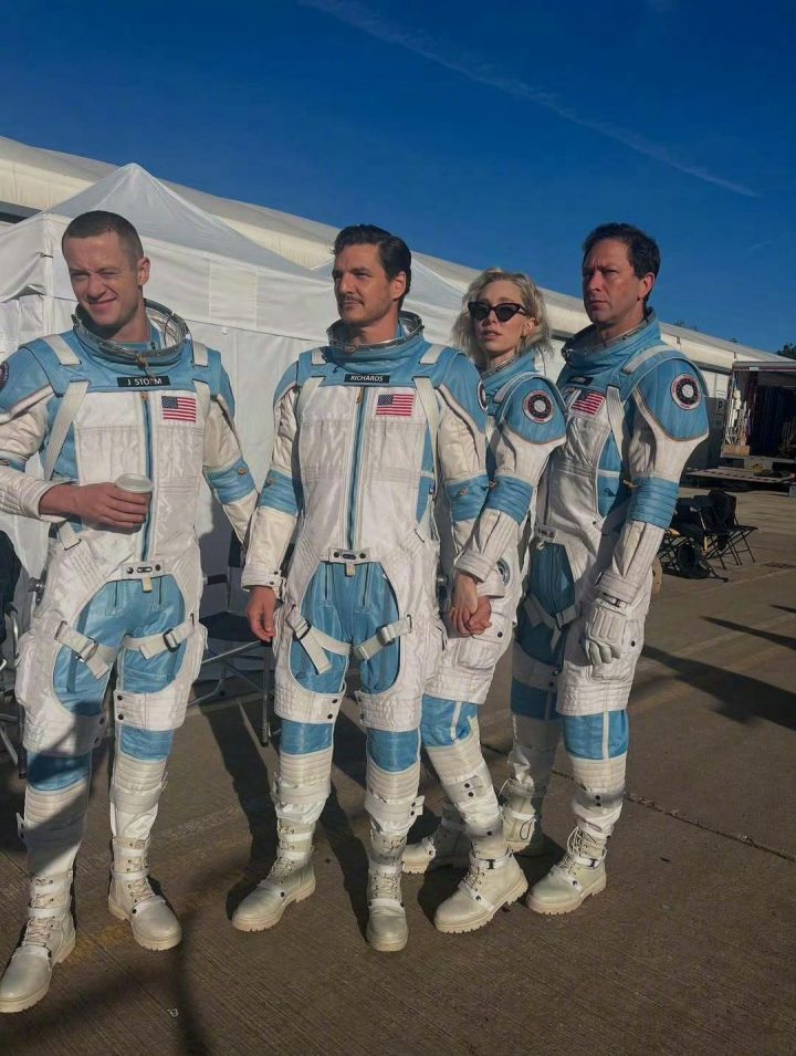 《神奇四侠：锋芒初现》幕后揭秘，上线日期公布-1