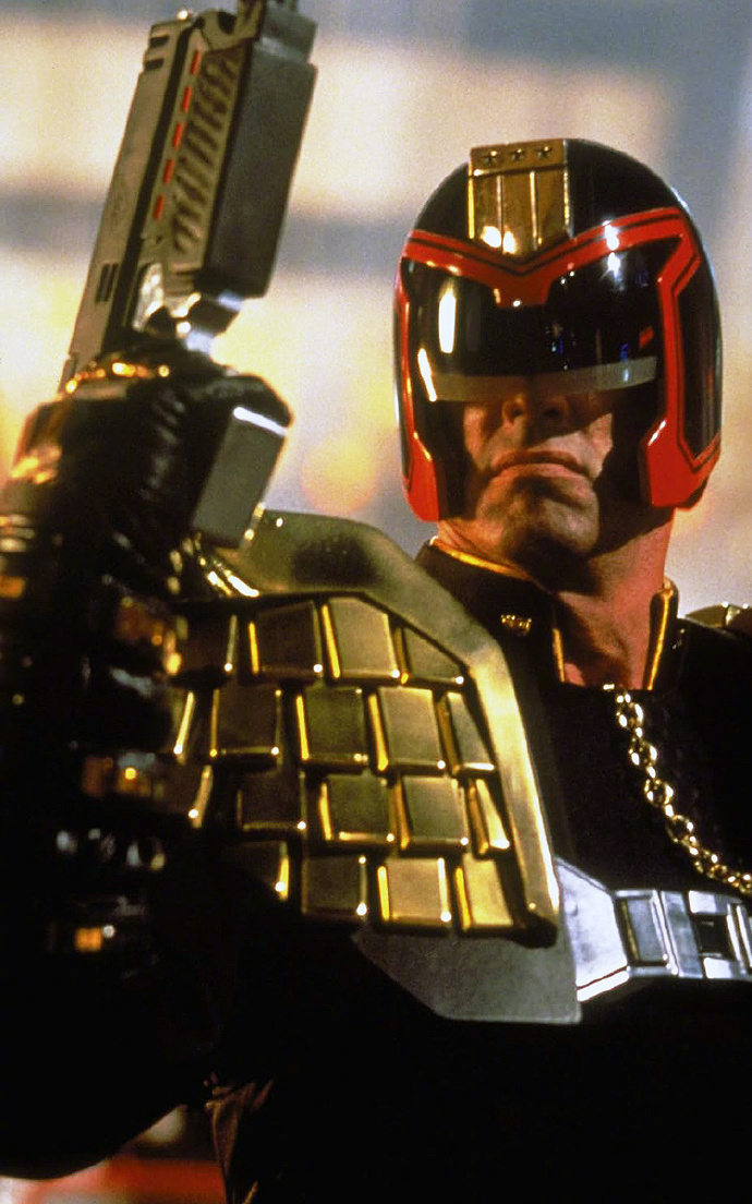 《特警判官》新篇:塔伊加·维迪提执导-1 《特警判官》新篇:塔伊加·维迪提执导-1