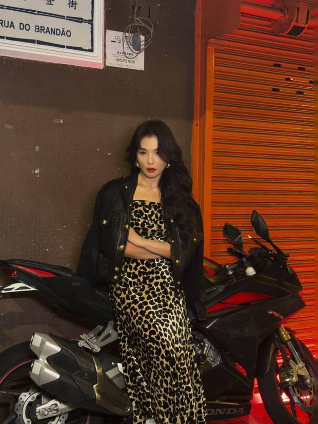 刘涛大湾区晚会豹纹抹胸裙造型,性感迷人-3 刘涛大湾区晚会豹纹抹胸裙造型,性感迷人-3